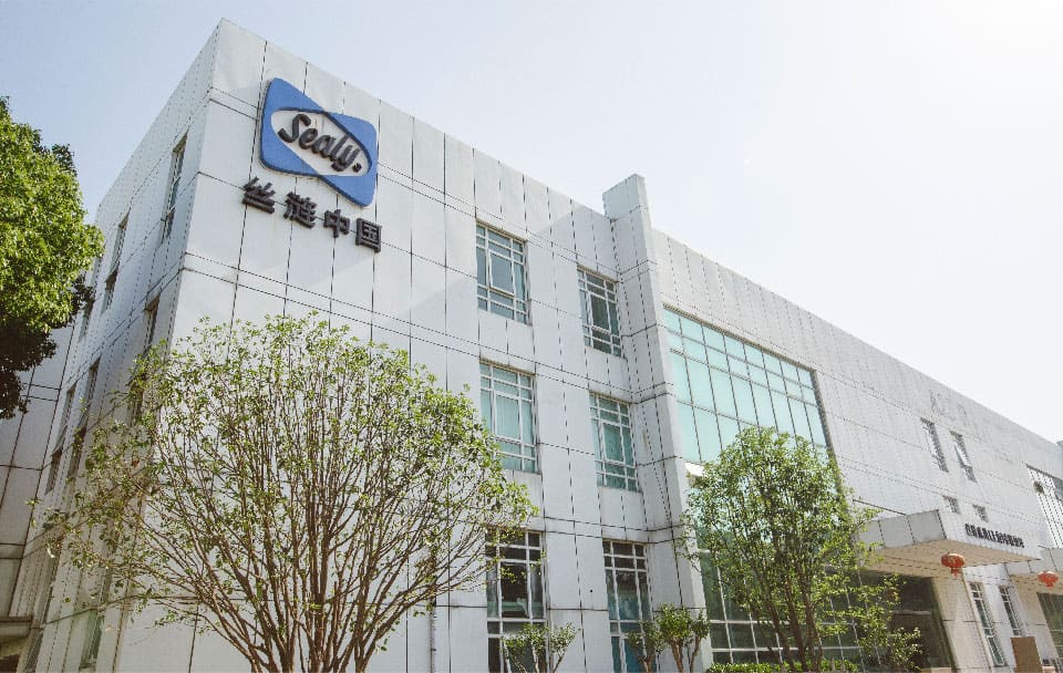 位于中国重要城市的草莓色版APP下载六大工厂